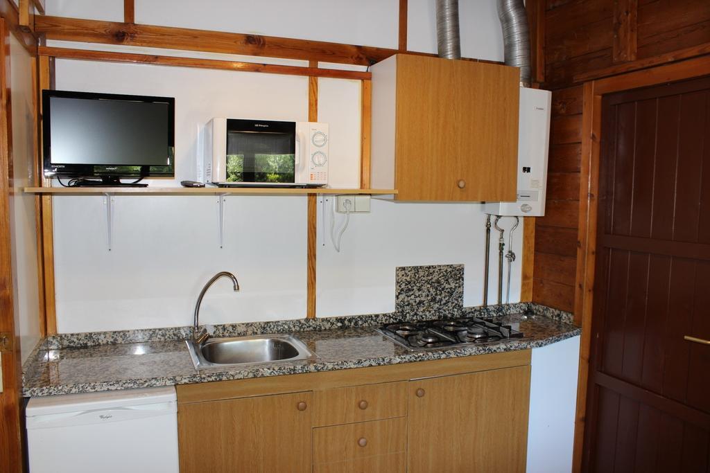 Bungalows Pena Montanesa Aínsa Quarto foto