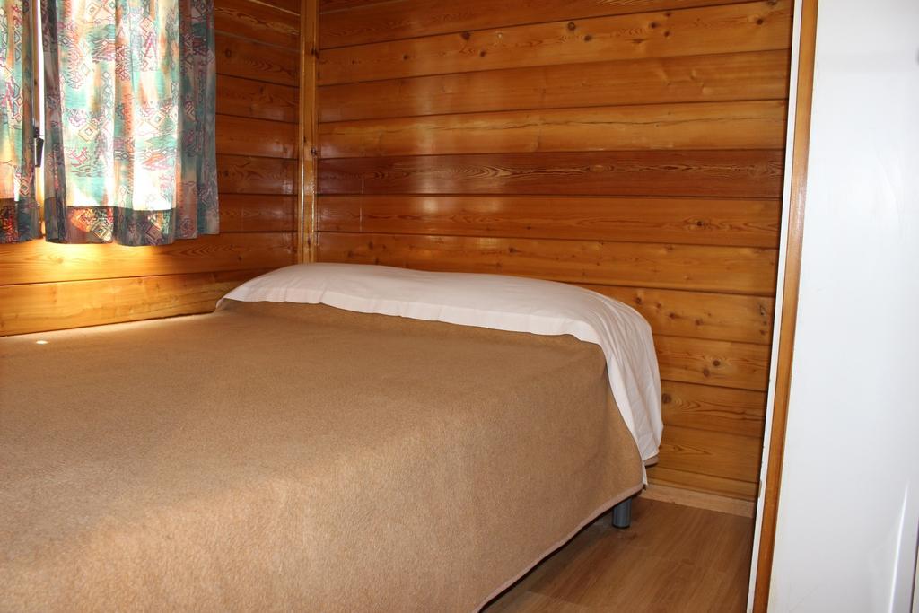 Bungalows Pena Montanesa Aínsa Quarto foto